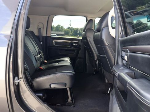 Used 2018 RAM 2500 Big Horn w/ Sport Appearance Group AWD/4WD image 11