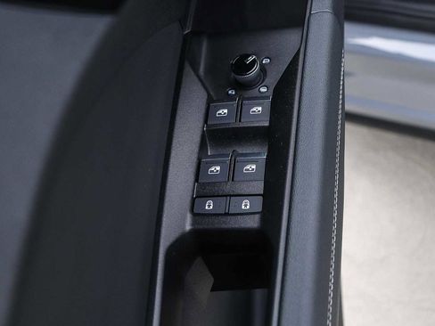 Used 2023 Audi Q4 e-tron Prestige w/ Black Optic Package AWD/4WD image 27
