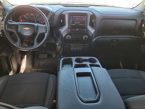 Used 2024 Chevrolet Silverado 1500 Custom image 9
