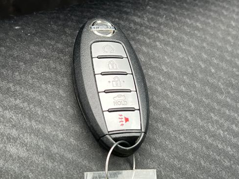 Used 2017 Nissan Altima 2.5 SR w/ Midnight Edition Package image 21