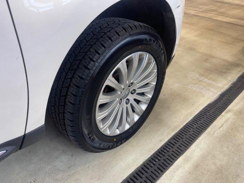 Used 2013 Lincoln MKX AWD image 4