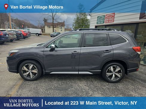 Used 2021 Subaru Forester Touring image 8