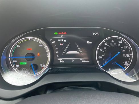 Used 2022 Toyota Venza XLE AWD/4WD image 20