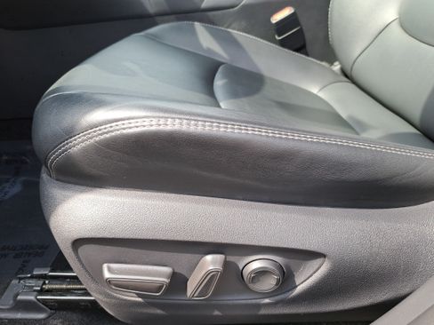 Used 2024 Toyota RAV4 XLE Premium FWD image 27