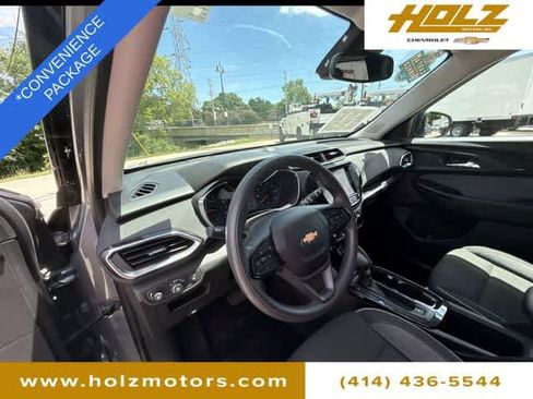 Used 2022 Chevrolet TrailBlazer LT w/ Convenience Package AWD/4WD image 10