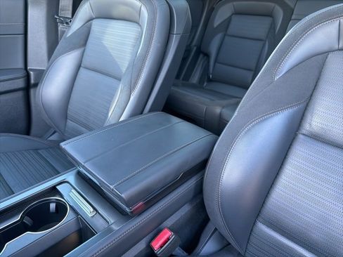 Used 2024 Lincoln Nautilus Reserve w/ Equipment Group 202A image 18