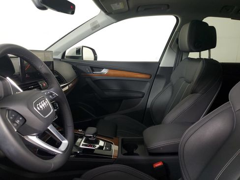Used 2023 Audi Q5 2.0T Premium Plus w/ Premium Plus Package AWD/4WD image 22