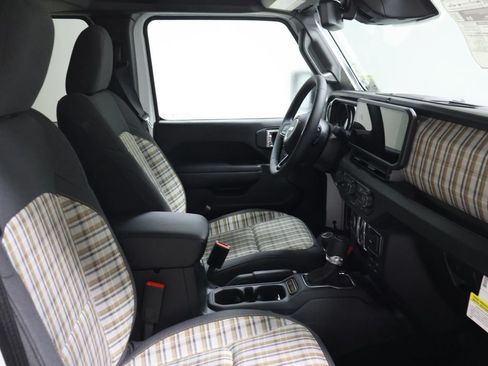 New 2026 Jeep Gladiator Sport AWD/4WD image 13