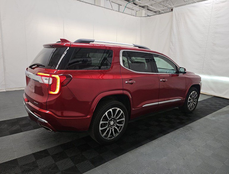 Used 2021 GMC Acadia Denali w/ Denali Ultimate Package AWD/4WD image 4