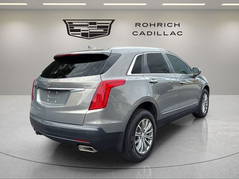 Used 2018 Cadillac XT5 Luxury w/ Driver Awareness Package AWD/4WD image 5