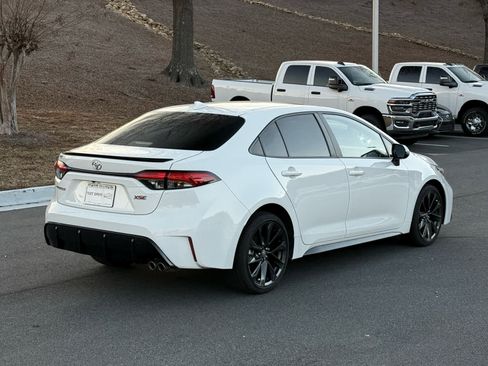 Used 2023 Toyota Corolla XSE image 5