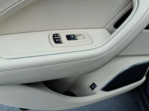 Used 2018 Maserati Levante GranLusso image 20