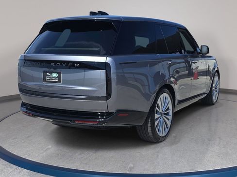 New 2026 Land Rover Range Rover SE image 5
