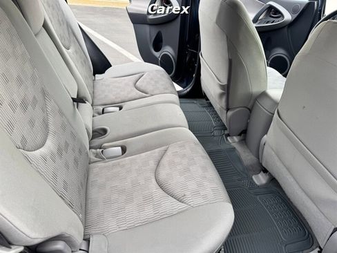 Used 2011 Toyota RAV4 image 18