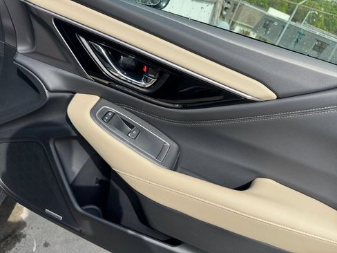 Used 2025 Subaru Outback Limited AWD/4WD image 35