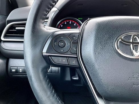 Used 2022 Toyota Camry XSE image 18