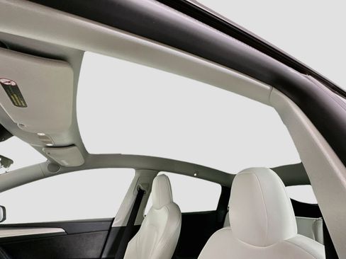 Used 2023 Tesla Model Y Performance AWD/4WD image 24