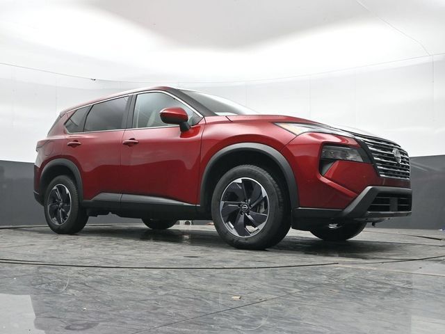 Used 2025 Nissan Rogue SV AWD/4WD image 45
