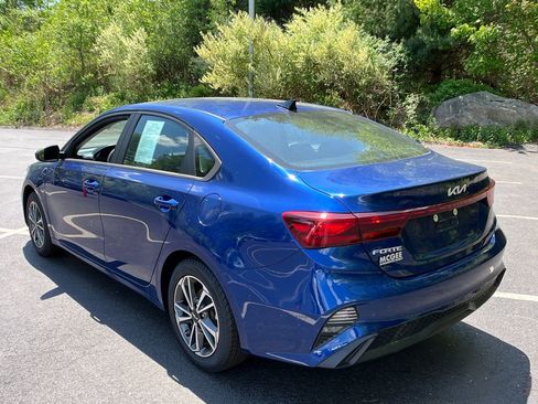 Used 2023 Kia Forte LXS FWD image 3