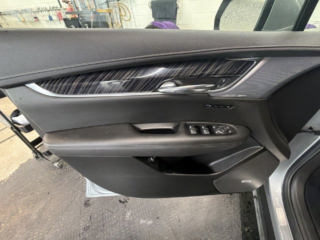 Used 2025 Cadillac XT6 Premium Luxury w/ LPO, Floor Liner Package AWD/4WD image 23