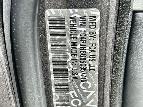 New 2025 Jeep Grand Cherokee Limited w/ Luxury Tech Group II image 29