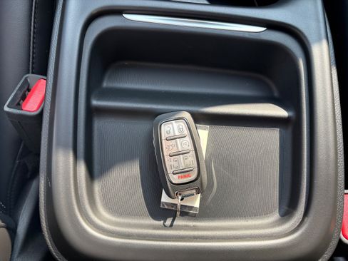 New 2027 Chrysler Pacifica Select FWD image 27