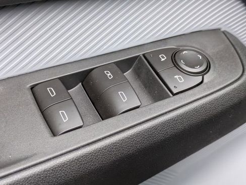 New 2027 Chevrolet Bolt RS w/ Technology Package FWD image 10