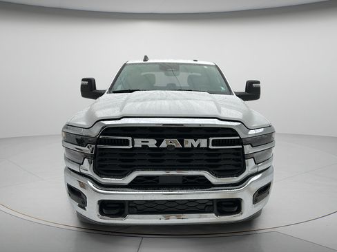 Used 2026 RAM 2500 Big Horn AWD/4WD image 3
