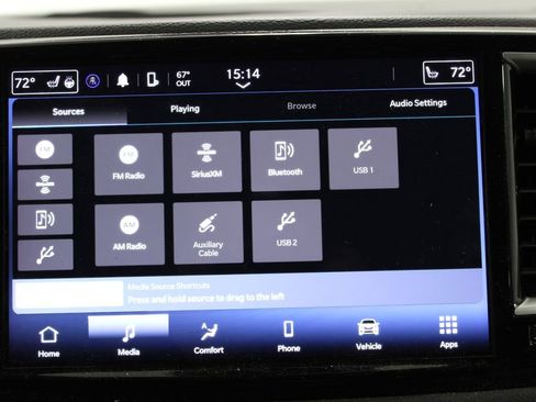 Used 2024 Chrysler Pacifica Touring-L image 32