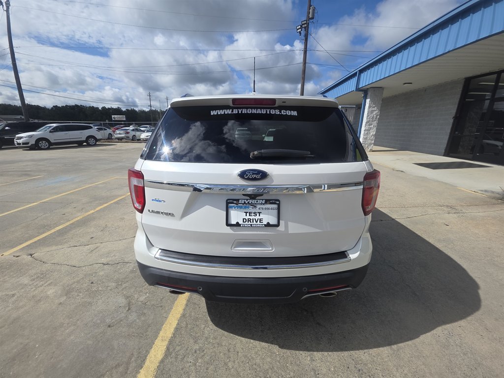 Used 2018 Ford Explorer Limited FWD image 3