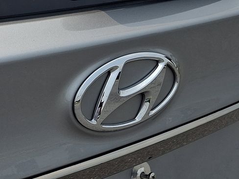 Used 2020 Hyundai Santa Fe Limited FWD image 32