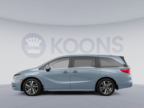 Used 2023 Honda Odyssey Touring image 2