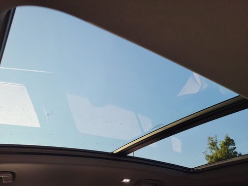 New 2026 Volkswagen Tiguan SE R-Line image 21