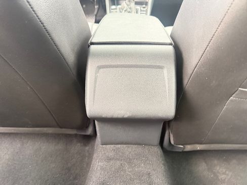 Used 2025 Volkswagen Jetta SE FWD image 30