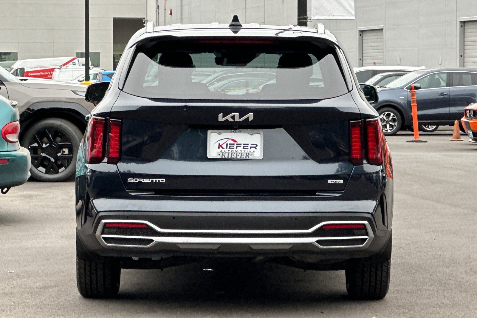 Used 2023 Kia Sorento EX AWD/4WD image 5