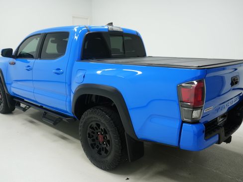 Used 2019 Toyota Tacoma TRD Pro AWD/4WD image 5