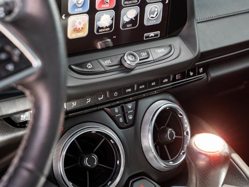 Used 2017 Chevrolet Camaro SS RWD image 14