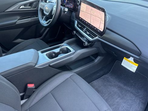 Used 2026 Chevrolet Equinox EV LT w/ Comfort Package AWD/4WD image 20