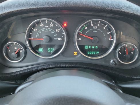 Used 2015 Jeep Wrangler Unlimited Sport image 20