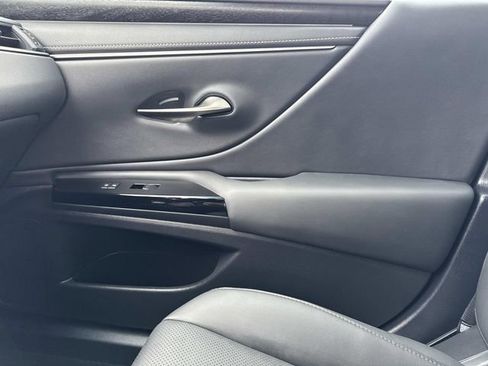 Certified 2025 Lexus ES 350 w/ Premium Package image 22