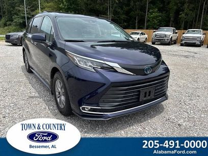 Used 2021 Toyota Sienna XLE