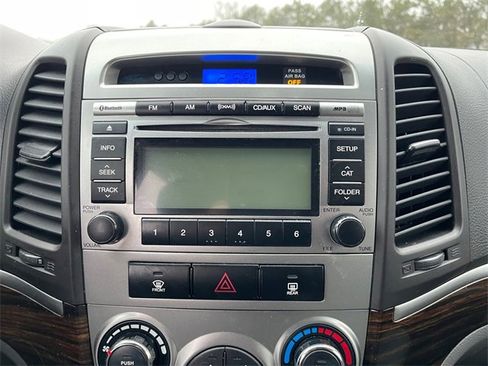 Used 2011 Hyundai Santa Fe GLS image 25