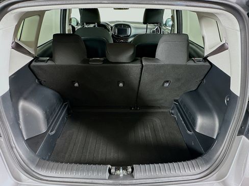Used 2025 Kia Soul LX w/ LX Technology Package image 27