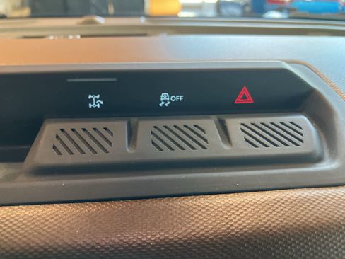 Used 2022 Ford Bronco Outer Banks image 23