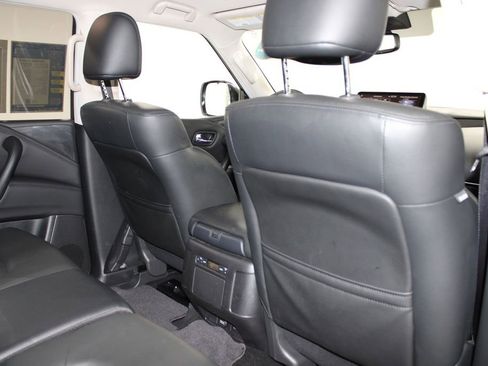 Used 2024 Nissan Armada SV AWD/4WD image 33