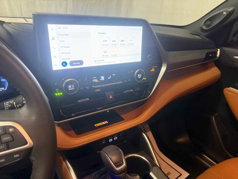 Used 2023 Toyota Highlander Platinum image 36