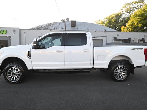 Used 2022 Ford F250 Lariat image 2