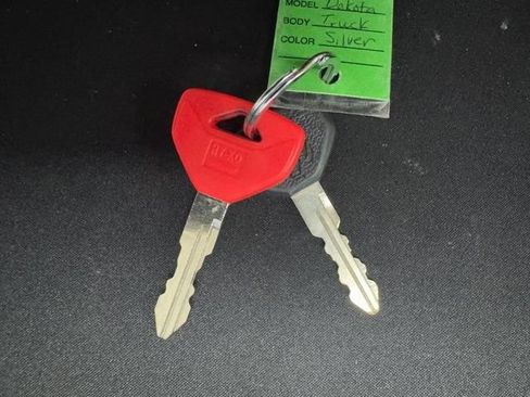 Used 2004 Dodge Dakota SLT w/ Deluxe Convenience Group image 34