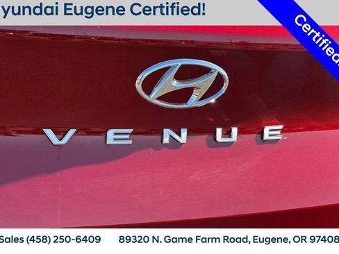 Used 2025 Hyundai Venue SEL FWD image 29