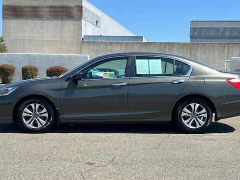 Used 2015 Honda Civic SE image 9